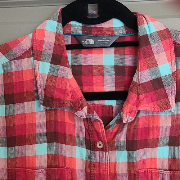 North Face Botton Down - Picture 2 of 5